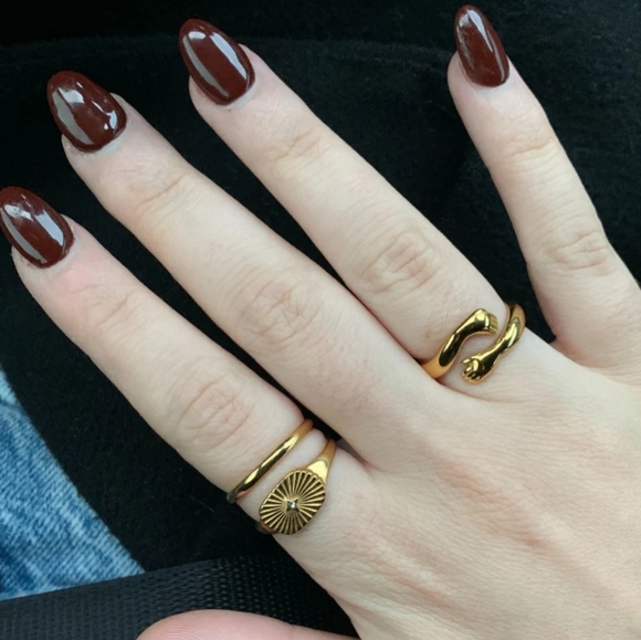 Hug ring - Picture 1 of 3